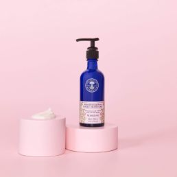 Rehydrating Rose Daily Moisture by Neal's Yard