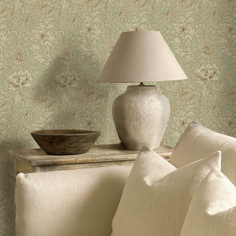 Chrysanthemum Toile Wallpaper Eggshell/Gold
