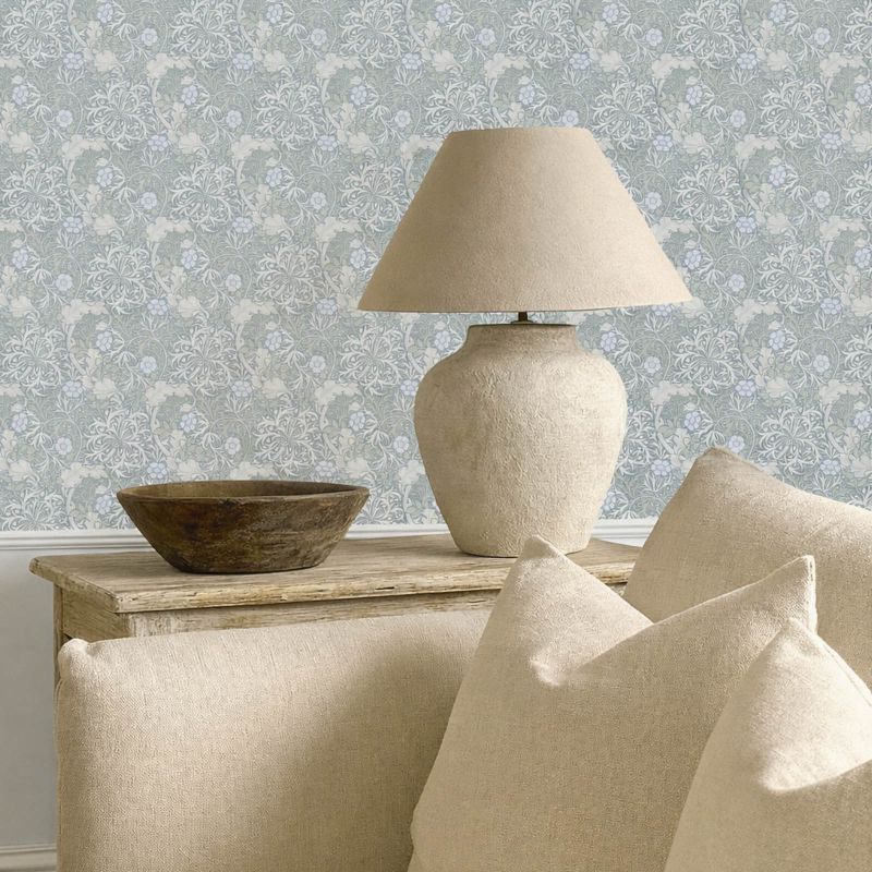 Seaweed Wallpaper Silver/Ecru